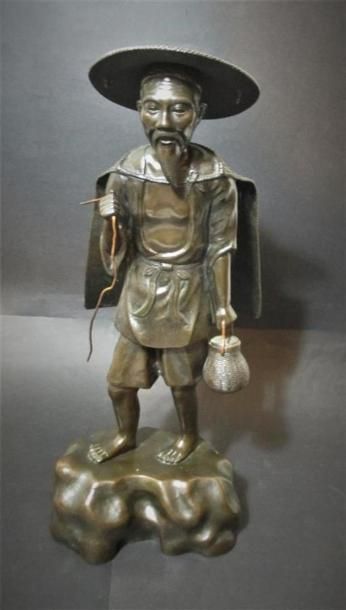 null Statue de pêcheur en bronze à patine brune d'après un sujet de la mythologie...
