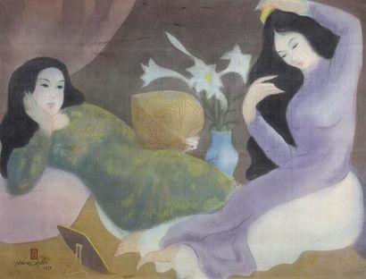 null LE NANG HIEN (1921-2014)
FEMMES DE HANOI A LA TOILETTE. 
Peinture sur soie,...