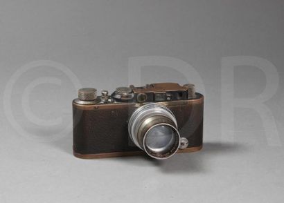 null Leica II (1932), boitier n°77000. Objectif P. Angénieux Type S1 1.8/50, n°57403,...