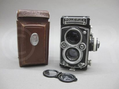 null Rolleiflex. Boitier n°1744534, objectifs Heidosmat 2.8/75 n°2407377 et Carl...