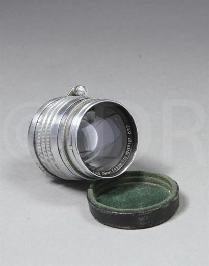 null Leitz. Objectif Xenon 1.5/5 cm, n° 490127 D.R.P., 3 rings, avec bouchon.
