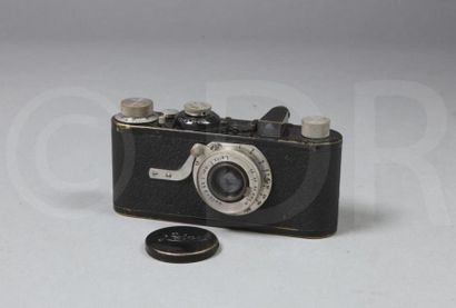null Leica I (1928), boitier n°12525. Objectif Leitz Elmar 3.5/50 mm avec bouchon...