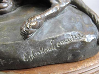 null Églantine Robert- H.LEMAÎTRE (1852-1920)
Chasse gardée
Groupe en bronze à patine...