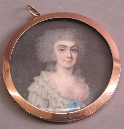null Antoine-Joseph HELANT (Lille, 1751 - Pays-Bas, 1837) 
Femme aux cheveux poudrés,...