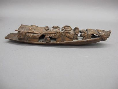 null CHINE, Canton
Sampan sculpté en bois, animé de personnages. Fin XIXe siècle.
L....