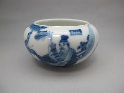 null CHINE
Godet à eau de forme ronde en porcelaine à décor en bleu de cobalt sous...