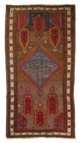 null Rare CHIKLI (Caucase, Arménie), fin du 19e siècle. Un magnifique médaillon hexagonal,...