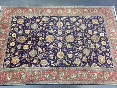 null Grand et fîn SAROUK (Iran). Vers 1990. Dimensions: 300 x 200 cm. Velours en...