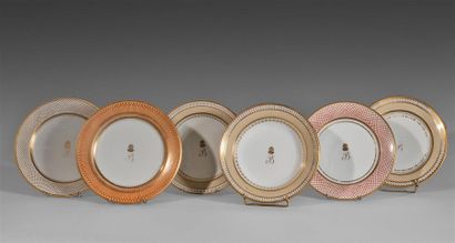 null Pierre-Louis Dagoty, début du XIX°Siècle
Six assiettes en porcelaine à décor...