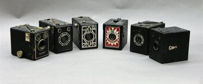 null Lot de six appareils divers : Coronet B20 Box 6X9. Appareil Kodak Six-20 Hawkeye-Major....