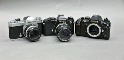 null Lot de trois Nikon : appareil Nikon FE avec objectif Nikkor-P 2.5/105. Appareil...