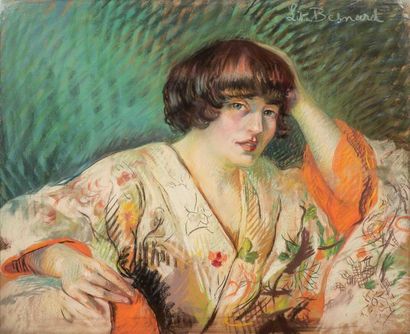 null Lita BESNARD (1879-1949)
Jeune femme en tenue d'intérieur.
Pastel signé en haut...