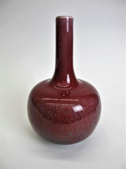 null DEVIE Pierre (né en 1938)
Vase soliflore à base ronde et haut col étroit, en...
