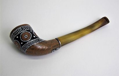 null FOURRIER Géo (1898-1966)
Fourneau de pipe en céramique émaillée à patine brune...