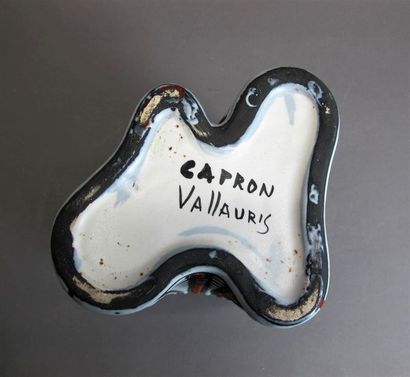 null CAPRON Roger (1922-2006) & VALLAURIS
Vase asymétrique en céramique de forme...