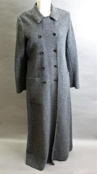 null BONPOINT
Manteau long boutonné à deux poches plaquées en laine grise.
Taille...