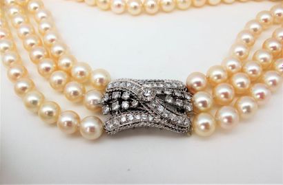 null Demi-parure comprenant un collier et un bracelet en or blanc 750°/°° (18k) et...