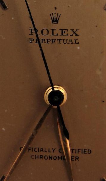 null ROLEX PERPETUAL vers 1950.
Montre bracelet d'homme, chronomètre, de forme ronde...
