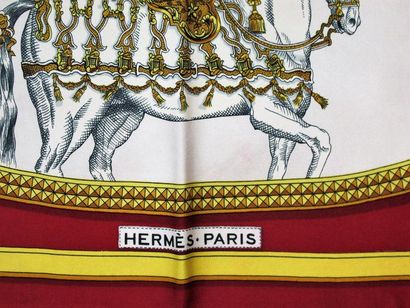 null HERMÈS Paris 
Carré en soie imprimée, titré " Grand Apparat " signé Jacques...