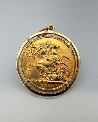 null Souverain en or, George V, année 1912, monté en pendentif en or 750°/°° (18...