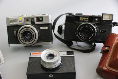 null DIVERS, ensemble de quinze appareils en l'état : Kodak Dual lens 7.1 Mega Pixels...