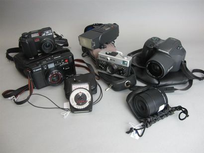null Ensemble d'appareils photographiques divers non testés : Boîtier Rollei 35 TE...