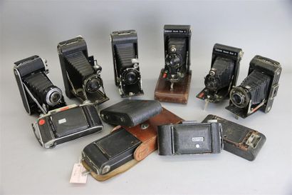 null KODAK, ensemble de onze appareils à soufflet divers en l'état : Kodak Junior...