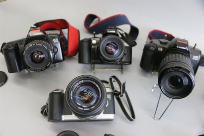 null CANON, ensemble de dix appareils en l'état : boîtier Canon EOS 500 avec objectif...