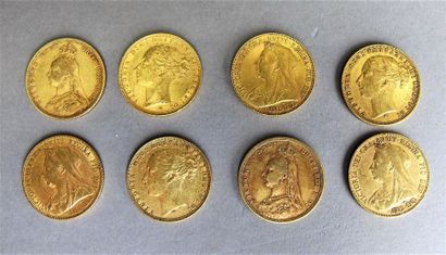 ANGLETERRE
huit monnaies en or Souverain,...