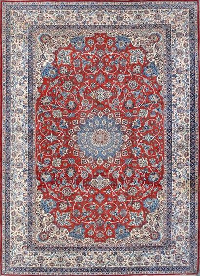 null Grand et fin ISPAHAN (Iran) vers 1980
Velours en laine d'agneau dite kork, soyeuse...