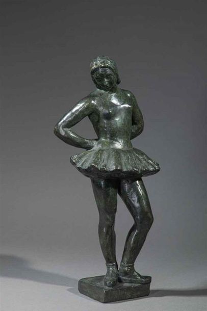 null Albert BOUQUILLON (1908-1997)
Danseuse
Épreuve en bronze à patine verte n°1/8,...