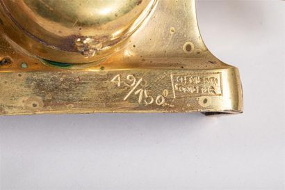 null ARMAN (1928-2005)
Téléphone, 1973
Bronze à patine dorée en deux parties, n°49/150
Edition...