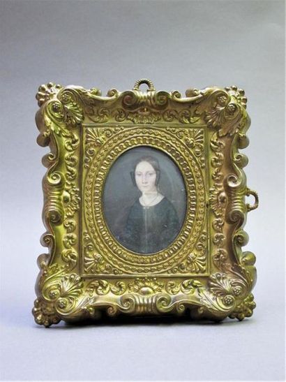 null ECOLE FRANCAISE DU XIXe siècle.
Portrait de mademoiselle Pauline d'Avancourt,...