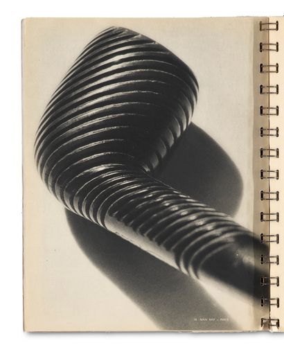 Photographie 1937. Mit zahlr. photogr. Abbildungen. Paris, Arts et Métiers Graphiques,... Gazette Drouot