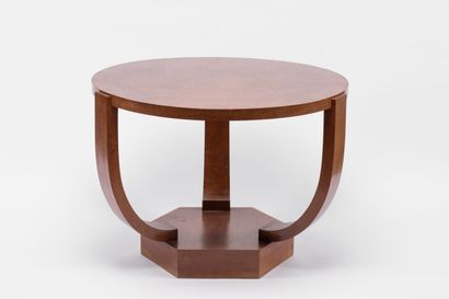  André ARBUS (1903-1969)
Tripod pedestal table in burr amboyna veneer, with curved... Gazette Drouot