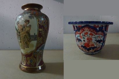JAPON 

Lot de porcelaines modernes IMARI et SATSUMA dont vases, plats, assiettes....