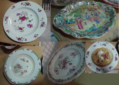 null Mannette de porcelaines de CHINE modernes comprenant plat, assiettes et vases...