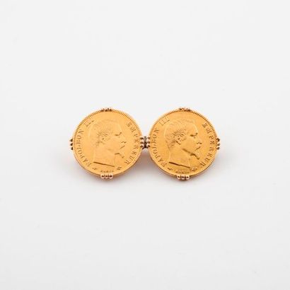 null Broche en or jaune (585) ornée de deux pièces de 5 francs or, Napoléon III,...