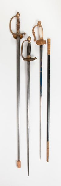 Trois épées de cour ou d'uniforme, du XIXème...