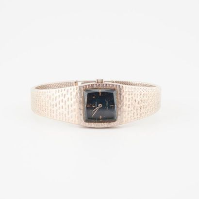 OMEGA DE VILLE 

Montre bracelet de dame en or gris (750) 

Boîtier carré, lunette...