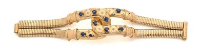 VAN CLEEF & ARPELS, Fer à cheval Important bracelet en or jaune (750) à maille spirotube...
