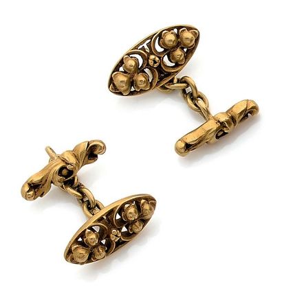 WIESE Pair of yellow gold (750) shuttle-shaped cufflinks with an openwork motif of...