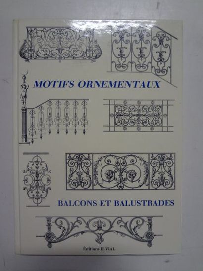 null Motifs ornementaux, balcons et balustrades

Editions H. Vial

2000

Etat d’usage....