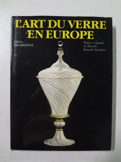 Drahotova Olga 

L’Art du verre en Europe

Gründ Editions

1983

Etat d’usage. Non...