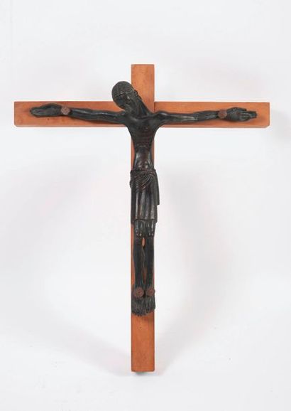 Jean LAMBERT-RUCKI (1888-1967) 

Crucifix, 1955.

Epreuve en bronze à patine brune.

Croix...
