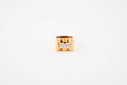 null Shouldered bridge ring, Tank type, in yellow gold (750) and platinum (850) decorated...