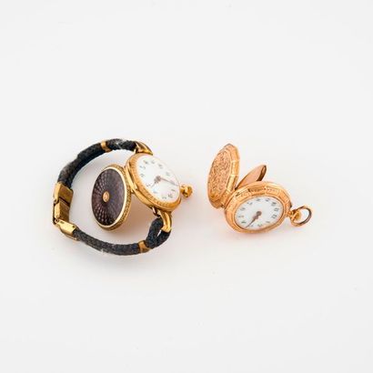 Two watches in yellow gold (750) : 
- Collar...