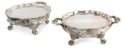 FRANCE, probablement première moitié du XIXème siècle 
Pair of poly-lobed silver-plated...