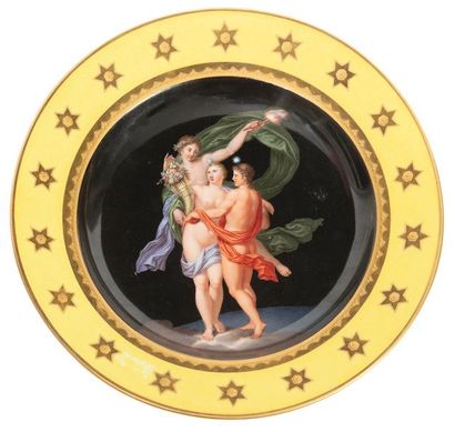 VIENNE Porcelain plate with polychrome decoration in the center of an allegory of...