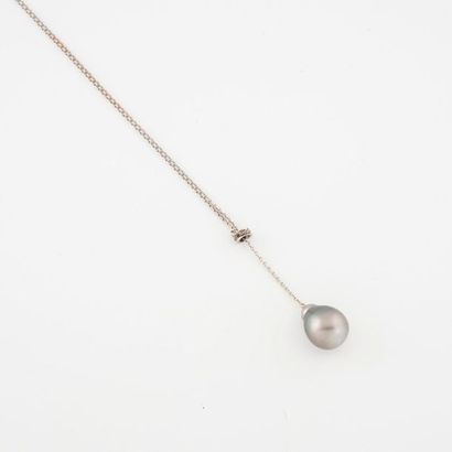 White gold (750) chain necklace with forced...